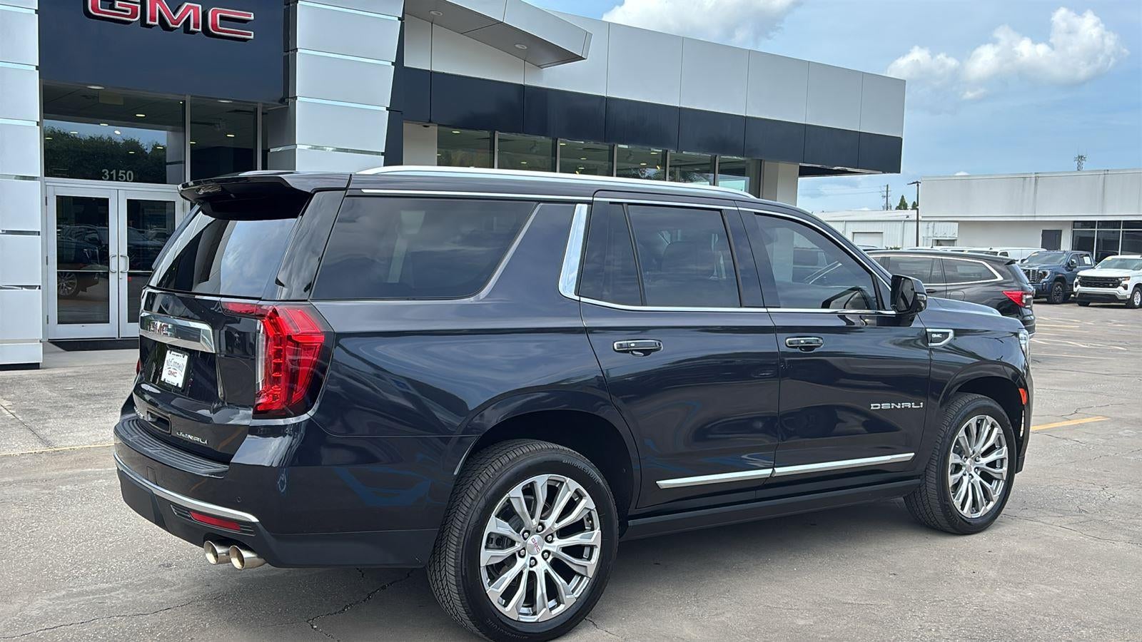 2023 GMC Yukon Denali - Photo 7