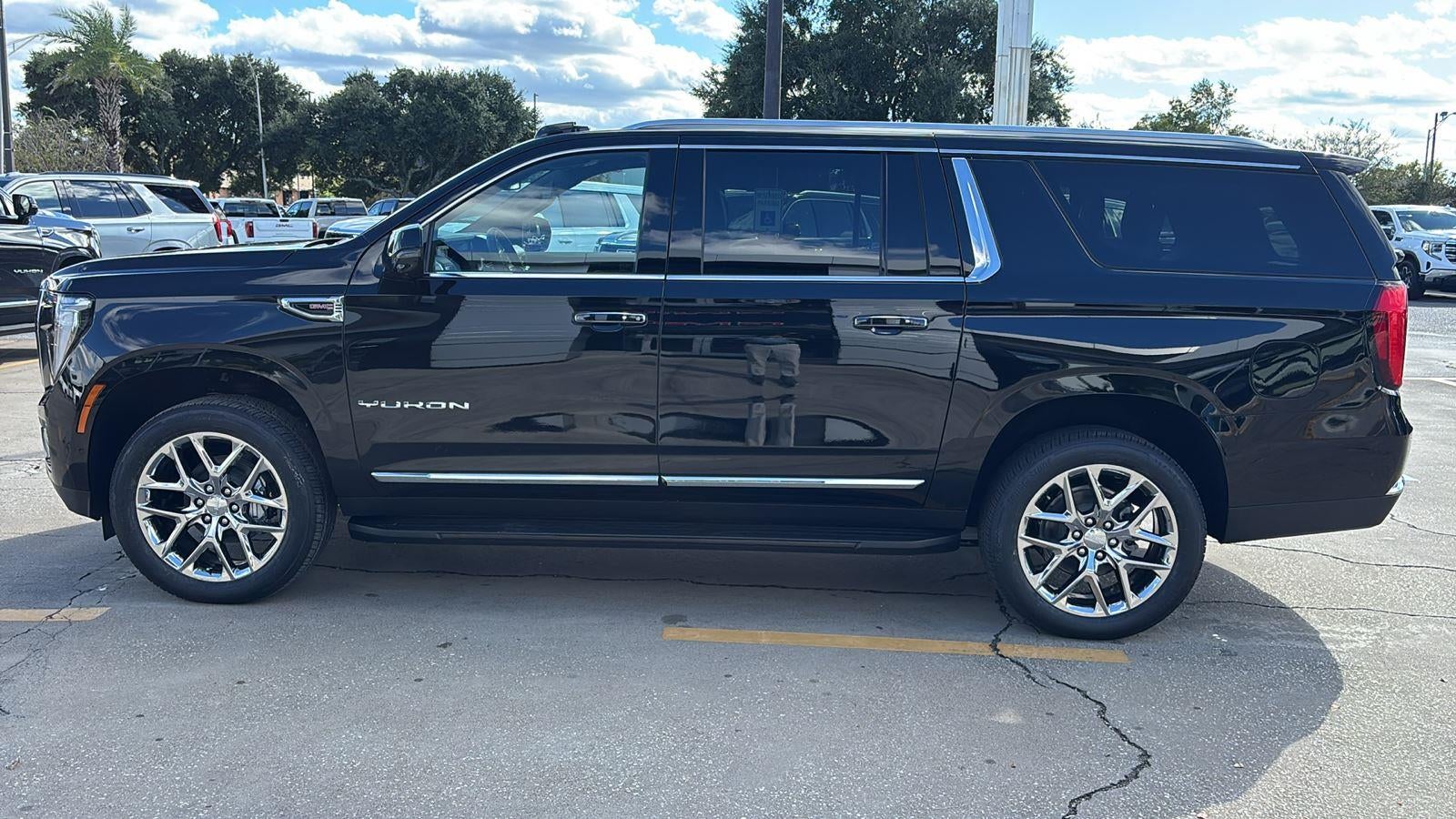 2026 GMC Yukon XL Elevation