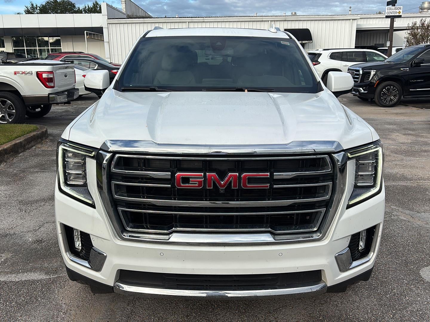2022 GMC Yukon XL SLT