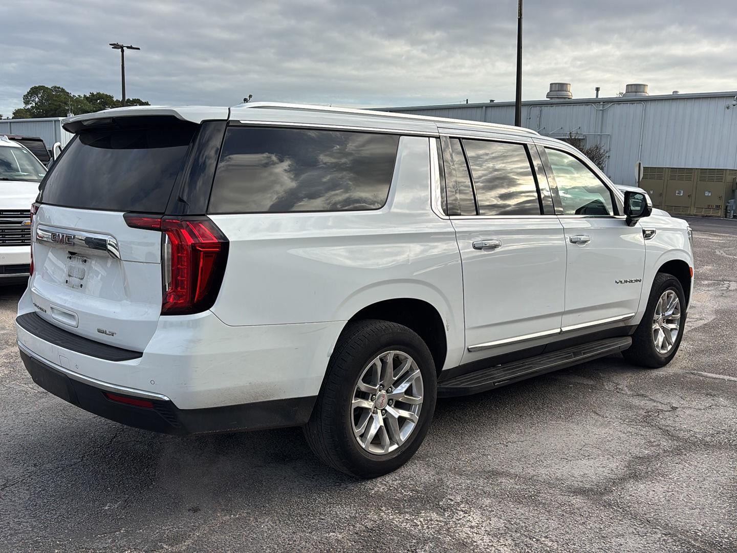 2022 GMC Yukon XL SLT
