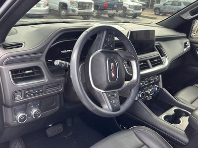 2022 GMC Yukon XL SLT