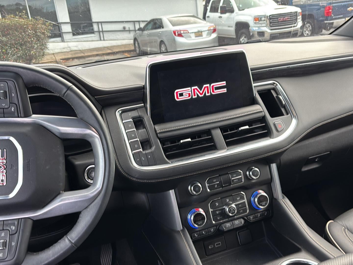 2022 GMC Yukon XL SLT