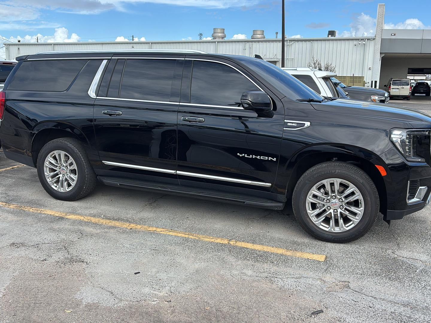 2022 GMC Yukon XL SLT