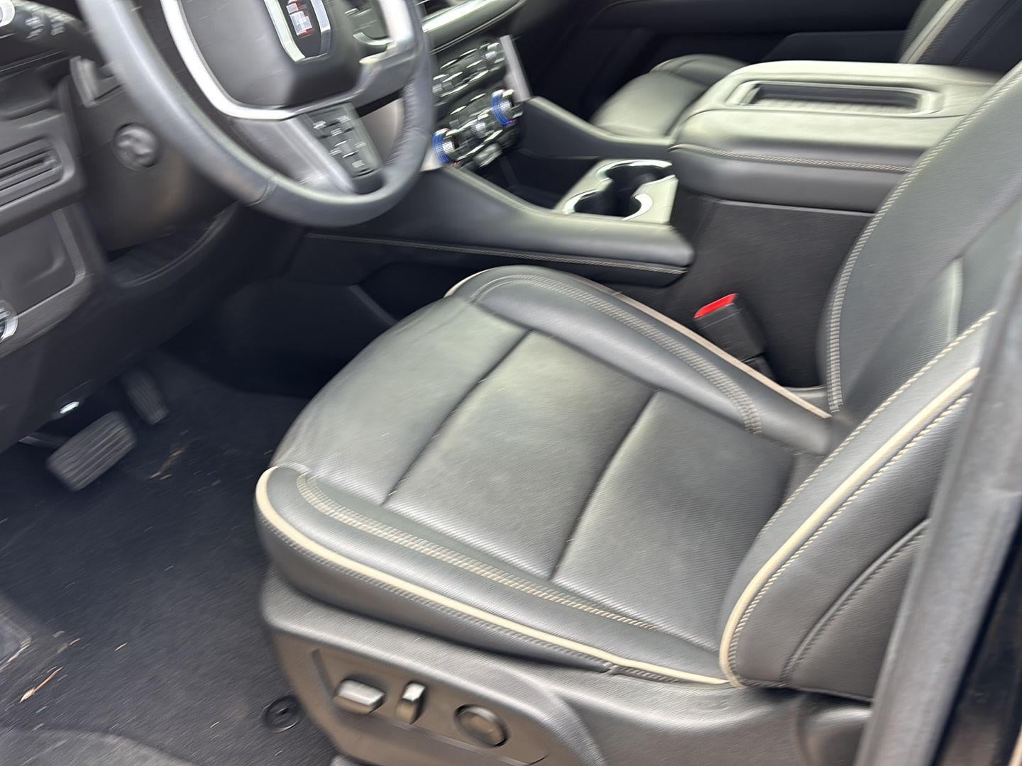 2022 GMC Yukon XL SLT