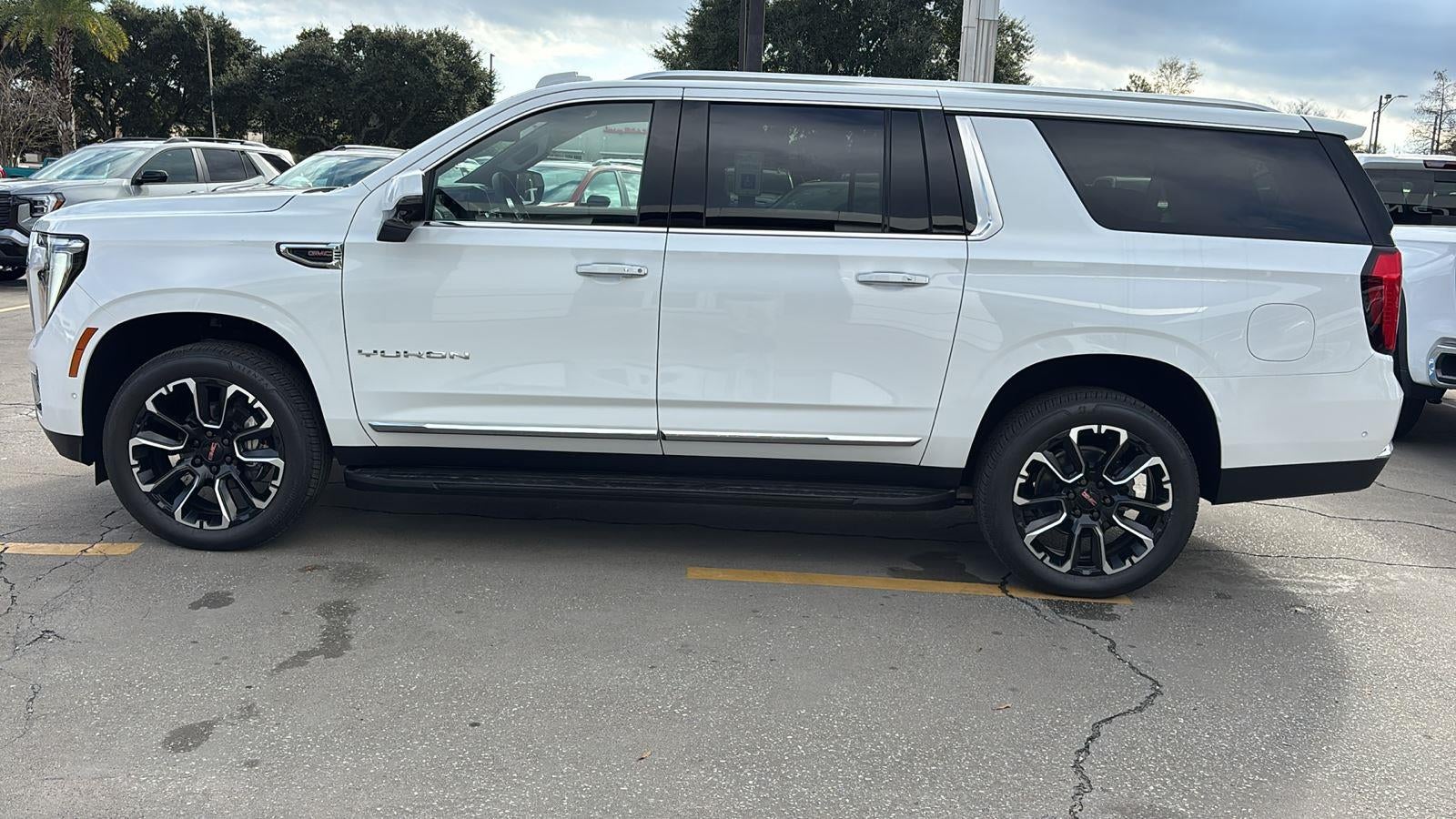 2026 GMC Yukon XL Elevation