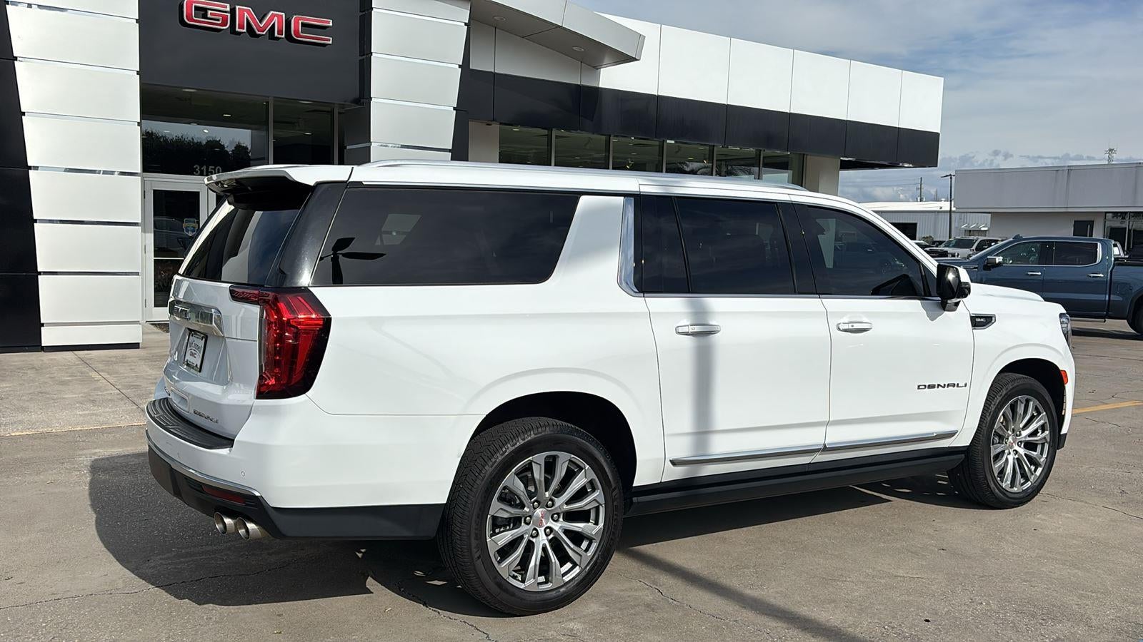 2023 GMC Yukon XL Denali