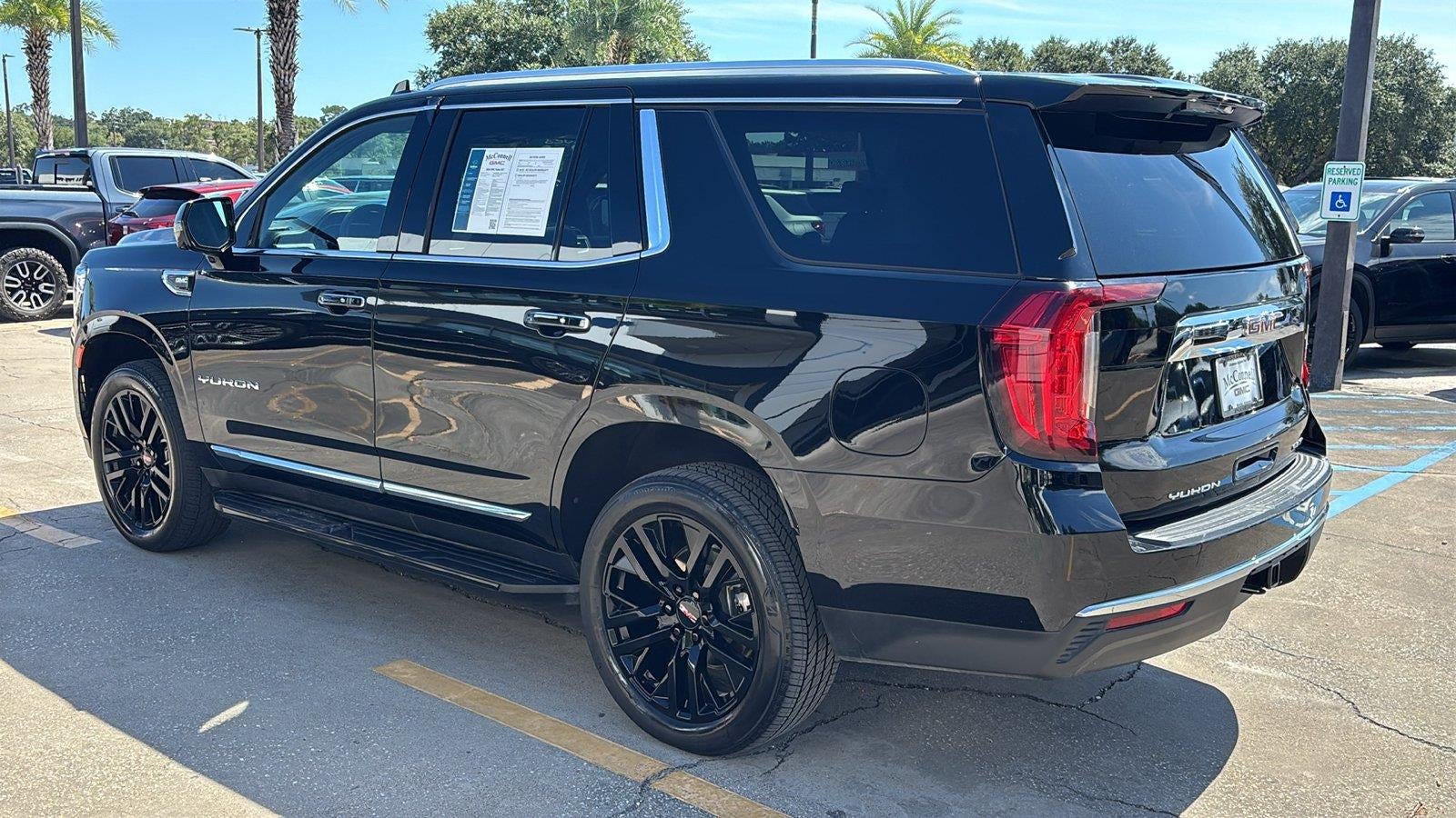 2023 GMC Yukon SLT