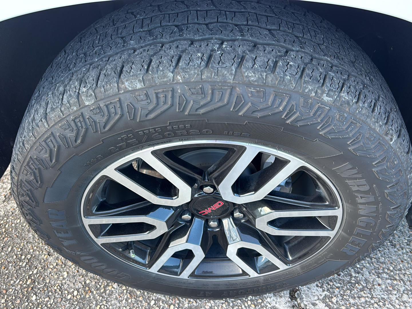 2024 GMC Yukon AT4