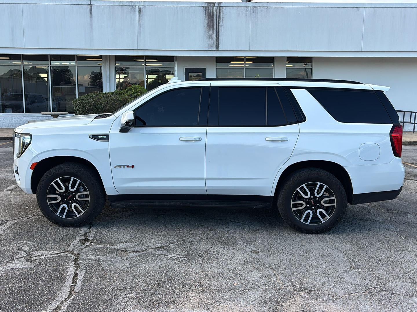 2024 GMC Yukon AT4