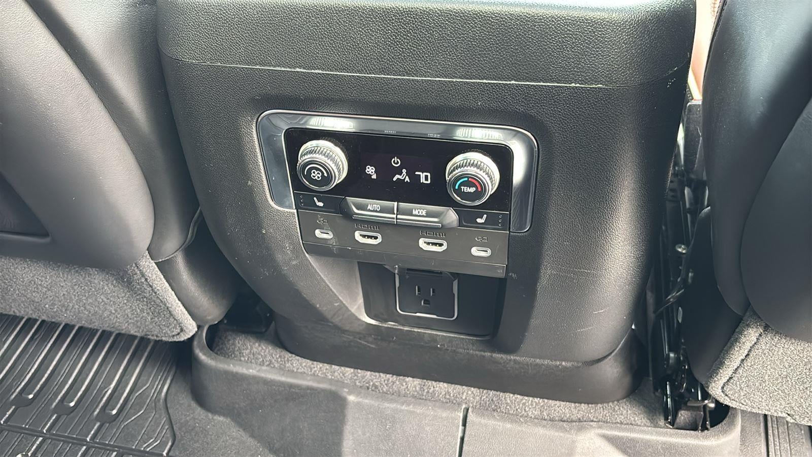 2023 GMC Yukon Denali Ultimate