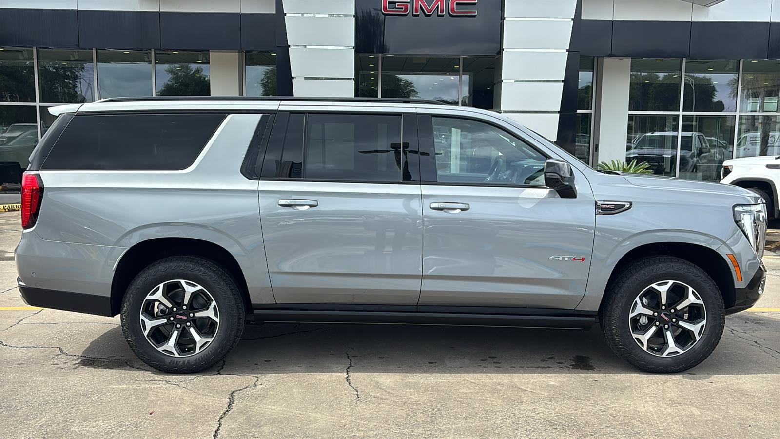 2026 GMC Yukon XL AT4