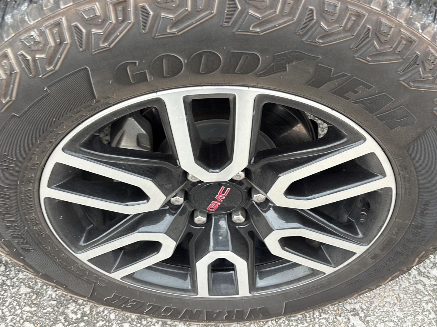 2024 GMC Yukon XL AT4