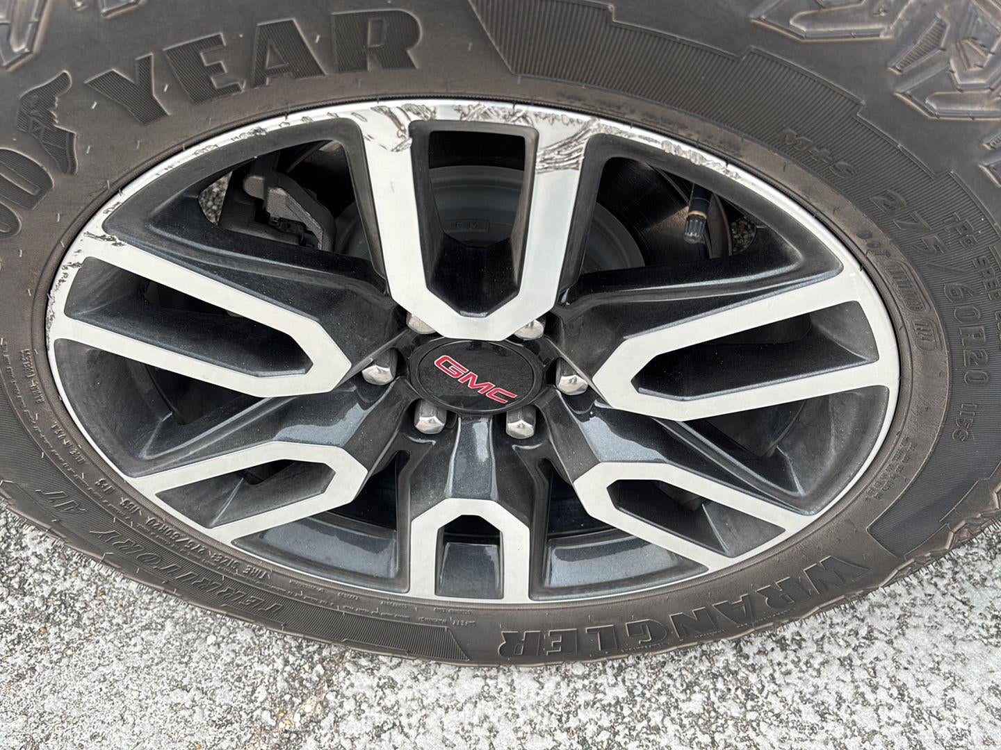 2024 GMC Yukon XL AT4