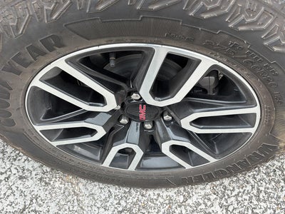 2024 GMC Yukon XL AT4