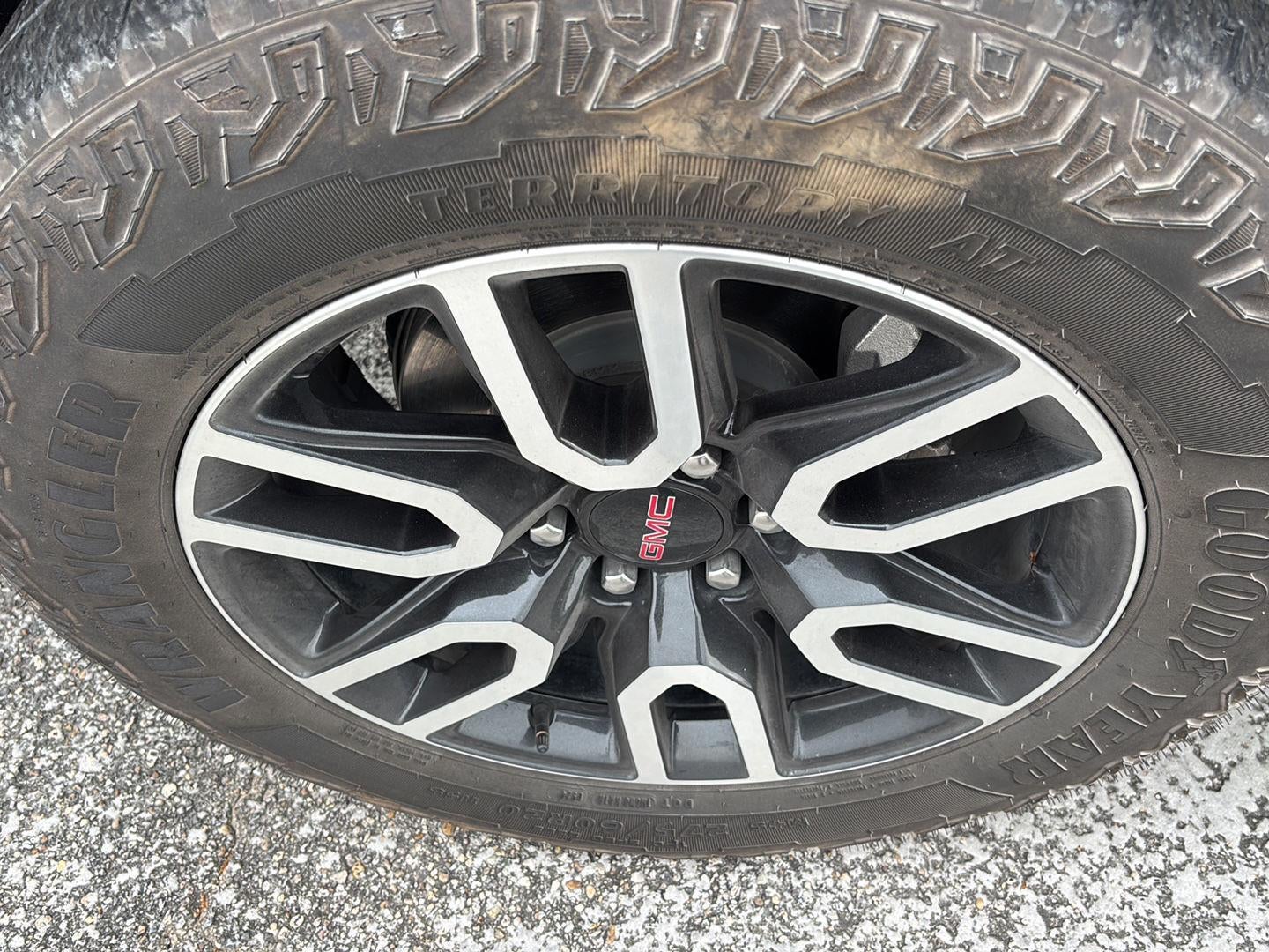 2024 GMC Yukon XL AT4