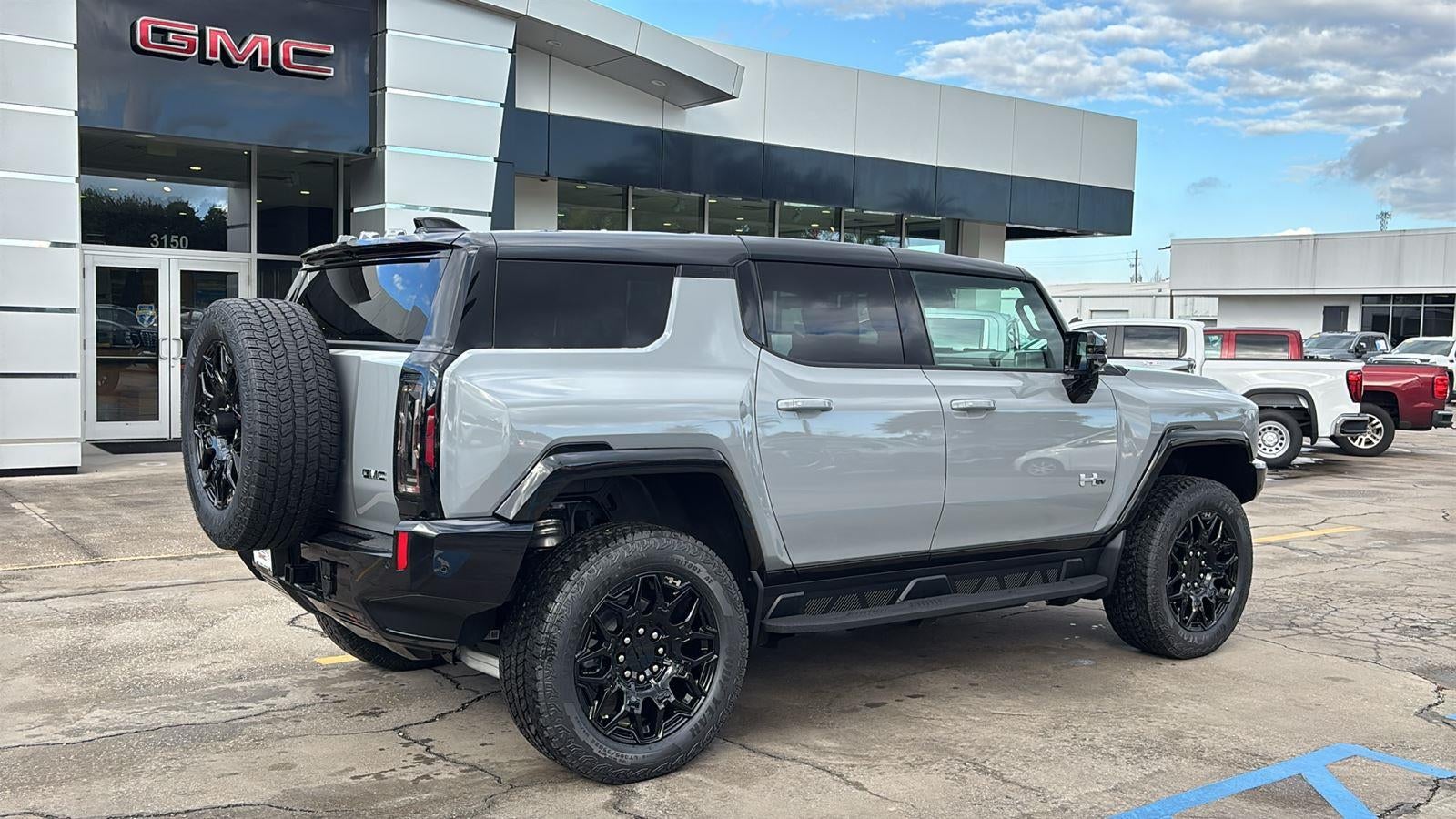 2026 GMC HUMMER EV SUV 2X