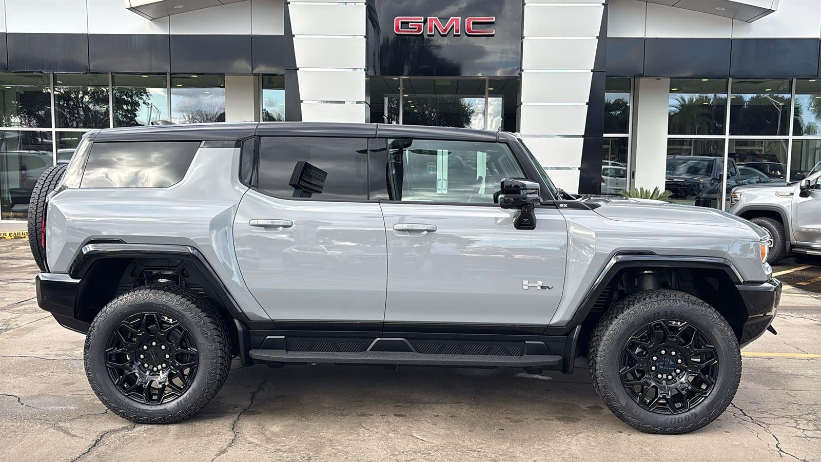 2026 GMC HUMMER EV SUV 2X