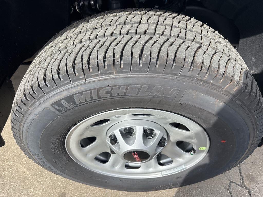 2025 GMC Sierra 3500 HD Pro