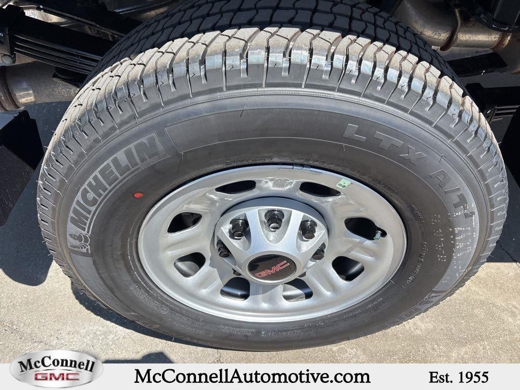 2025 GMC Sierra 3500 HD Pro