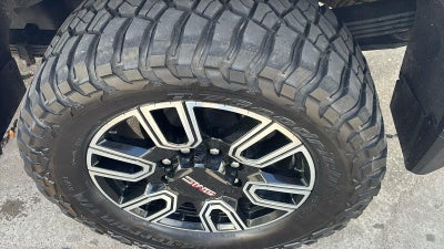 2023 GMC Sierra 2500 HD AT4