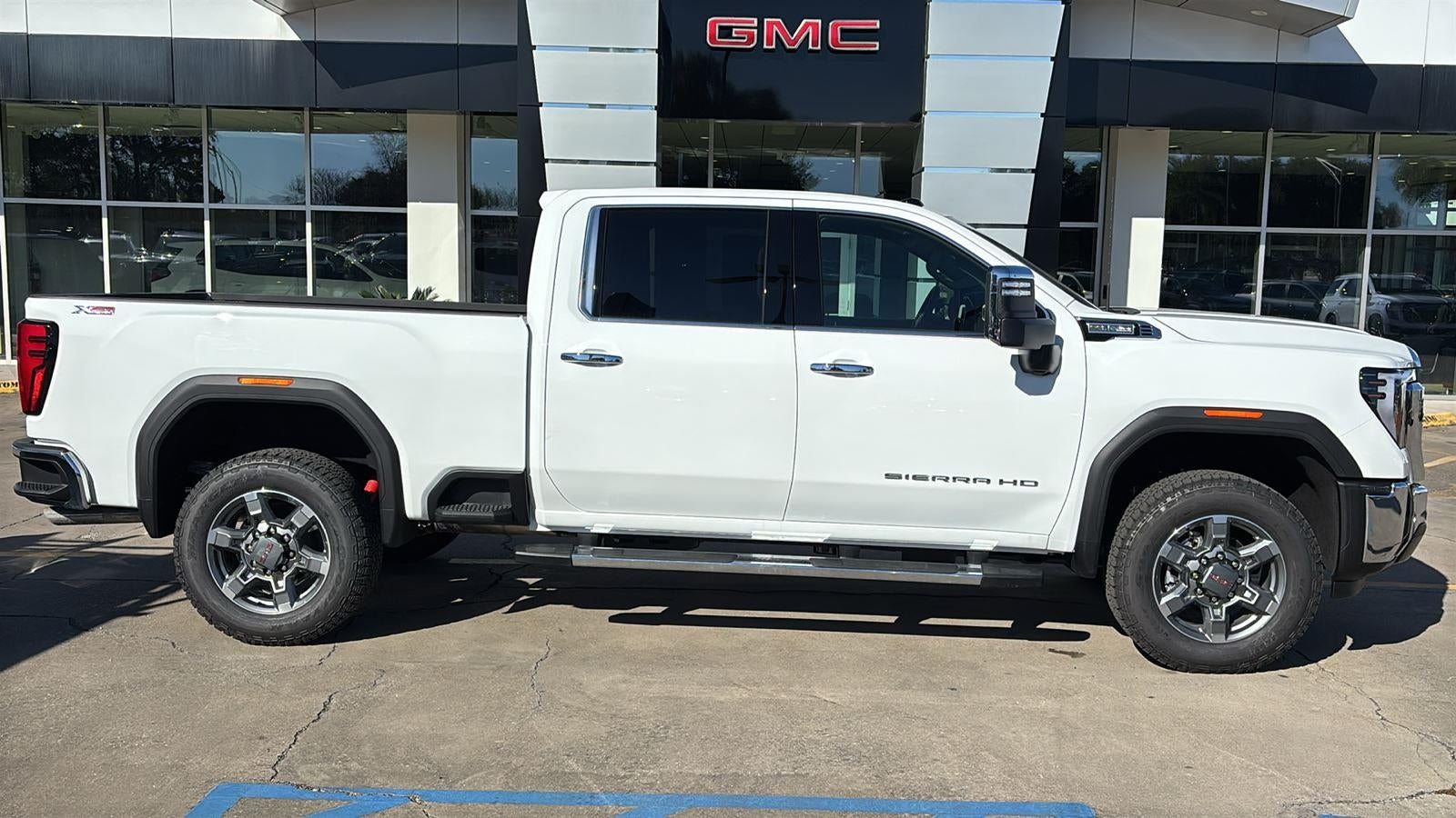 2026 GMC Sierra 2500 HD SLT