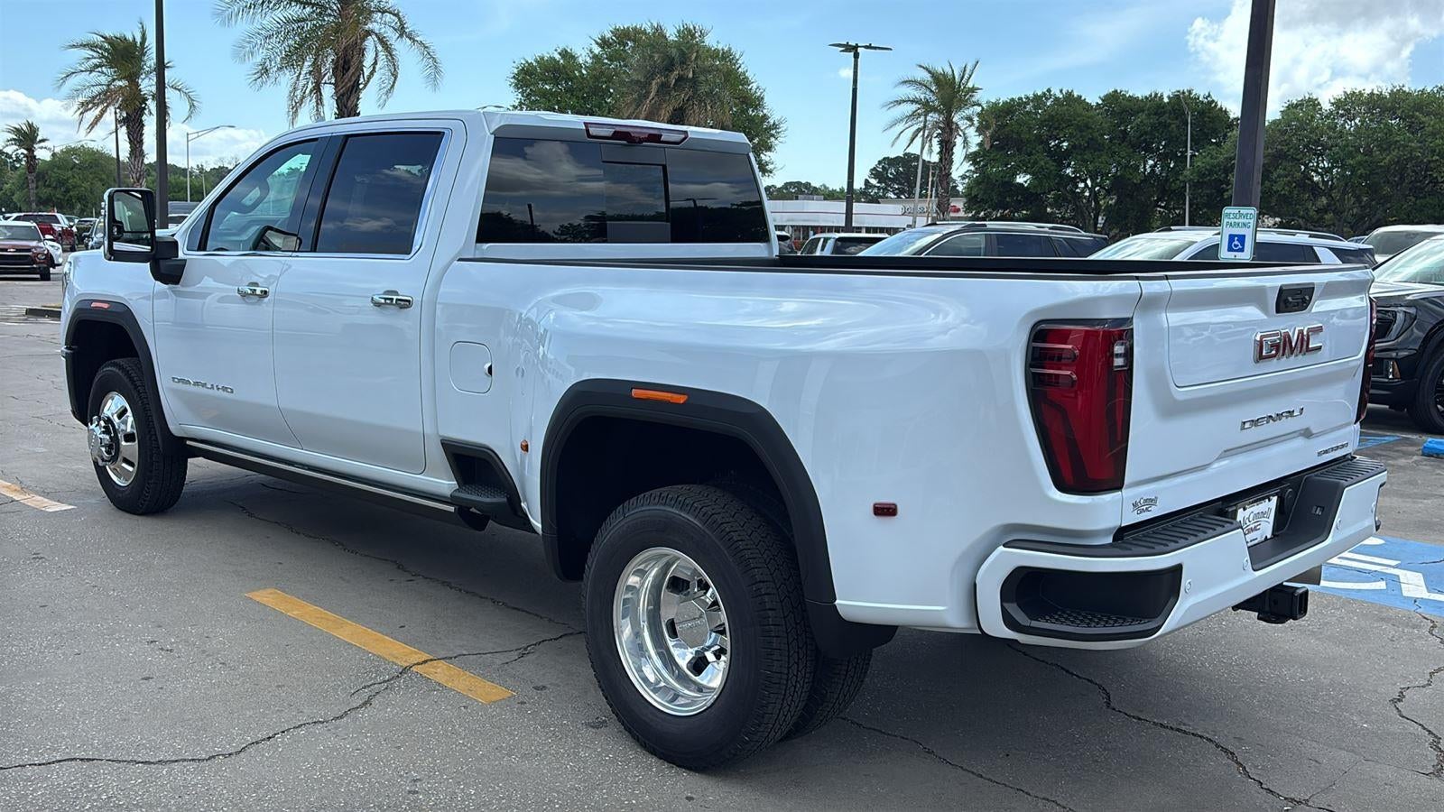 2026 GMC Sierra 3500 HD Denali DRW