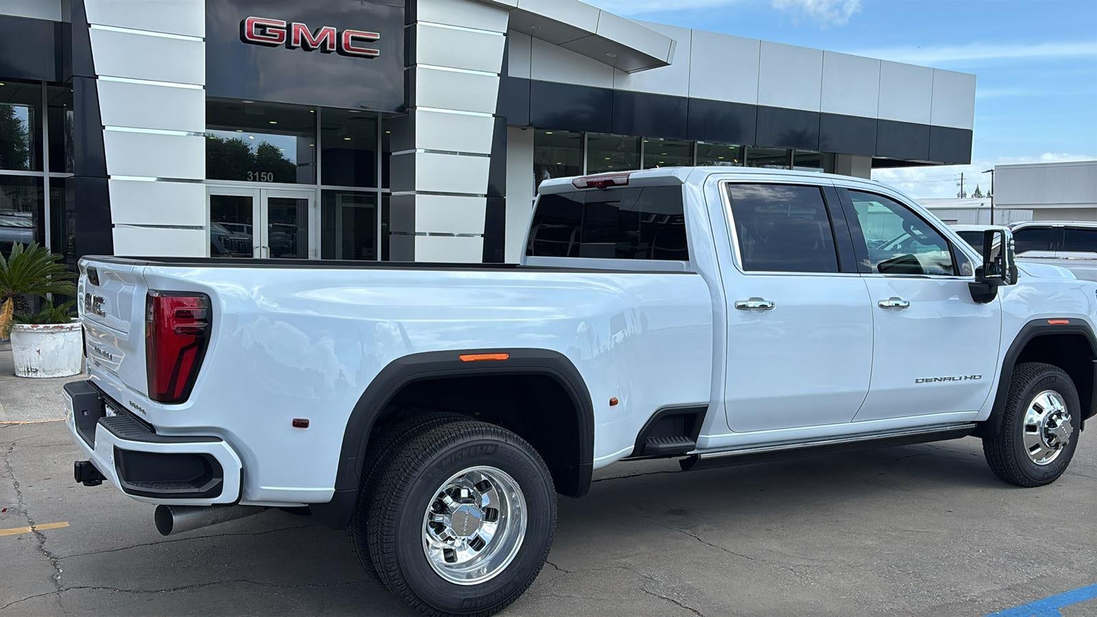 2026 GMC Sierra 3500 HD Denali DRW
