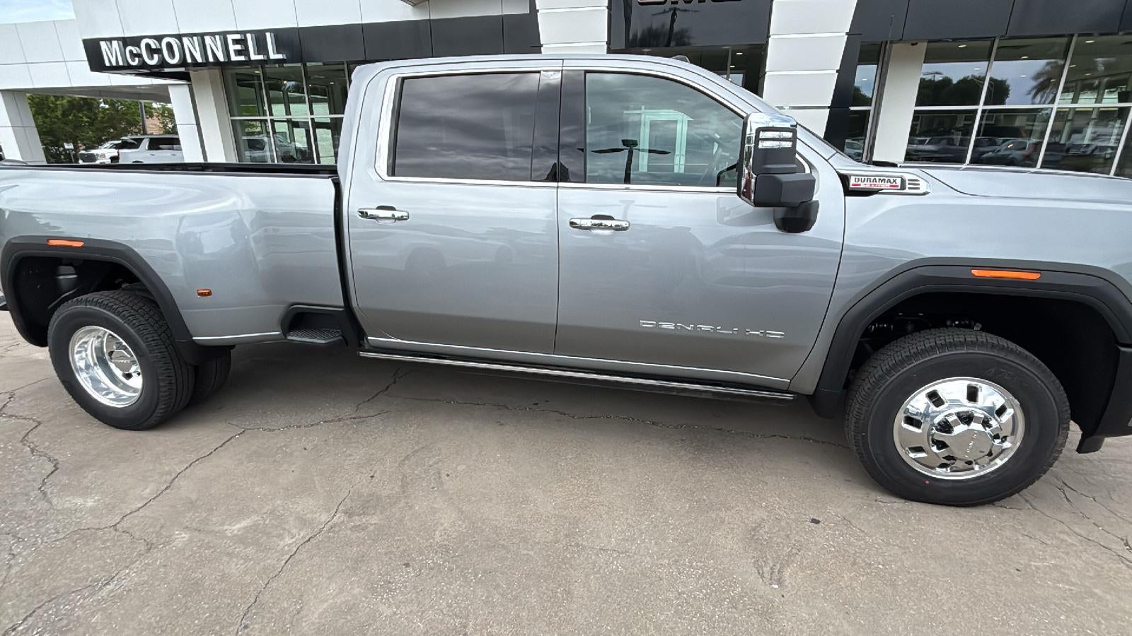 2026 GMC Sierra 3500 HD Denali DRW