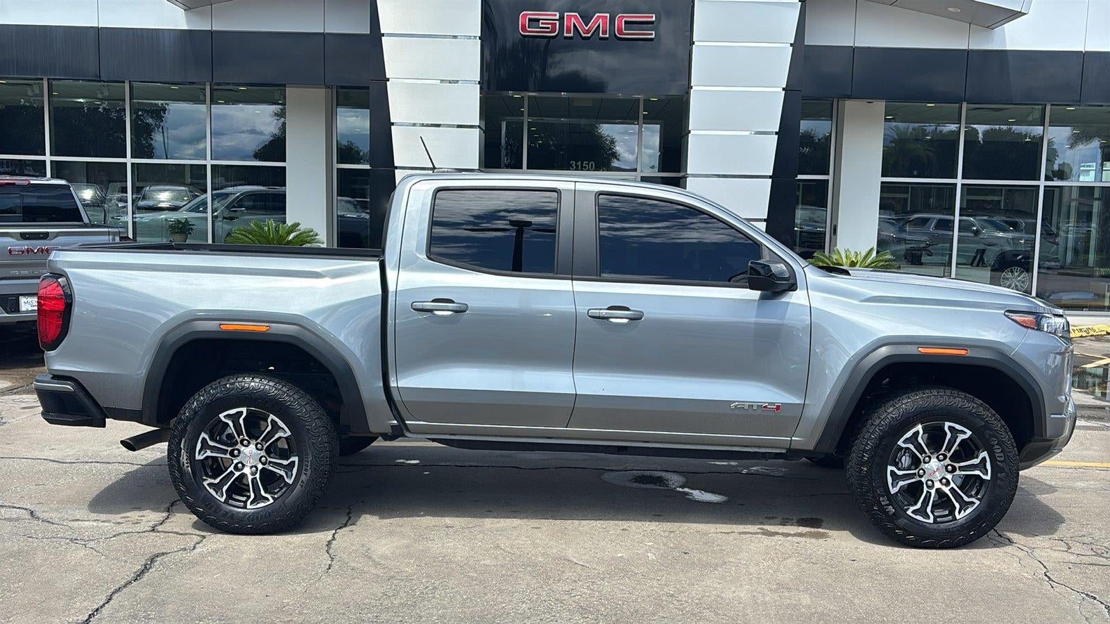 2025 GMC Canyon AT4