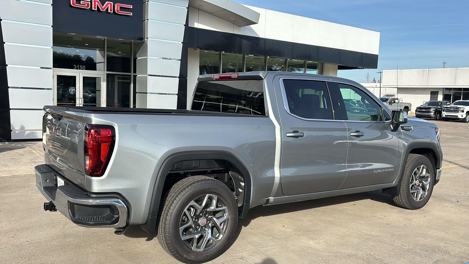 2026 GMC Sierra 1500 SLE