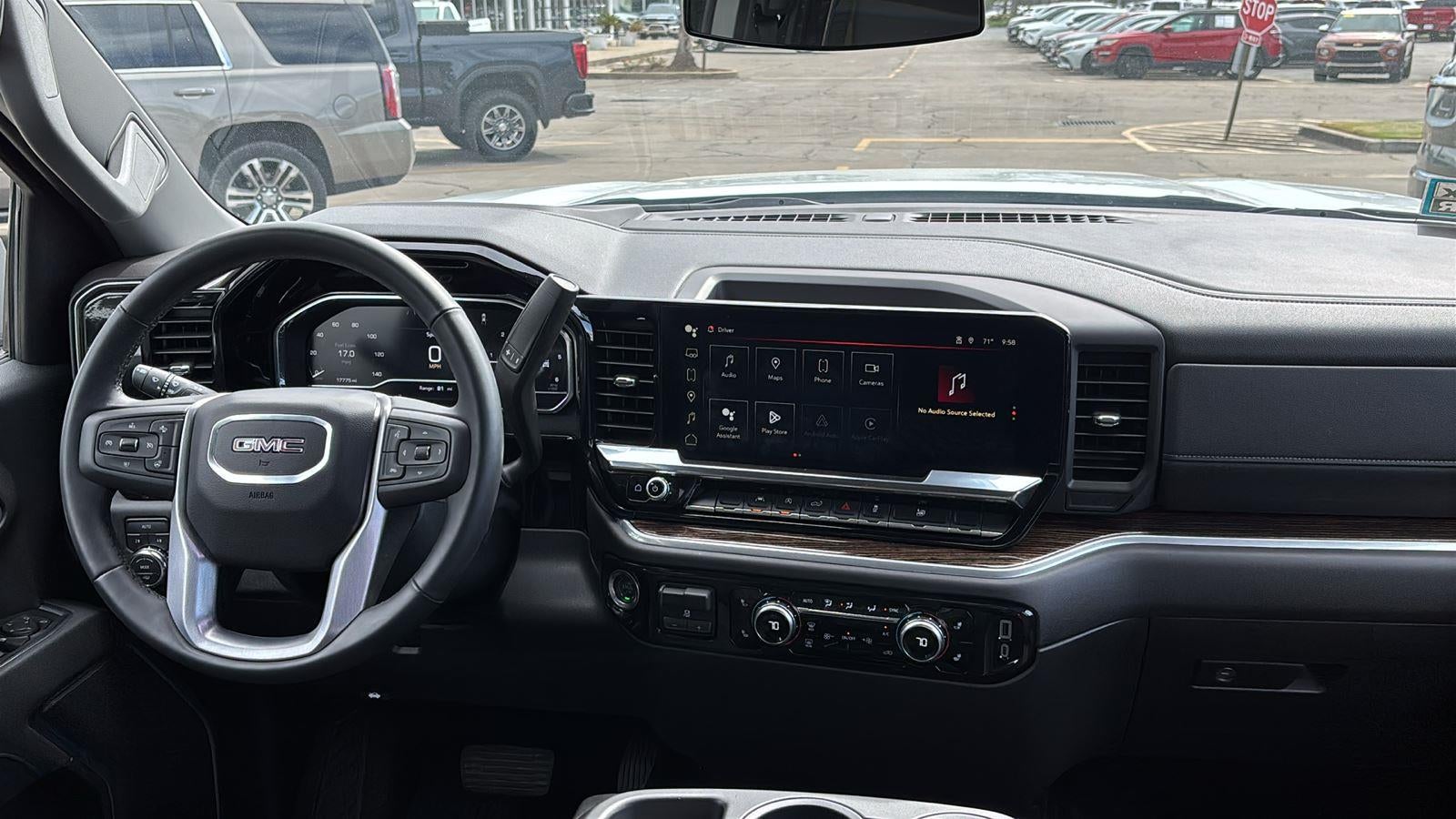 2025 GMC Sierra 1500 SLE