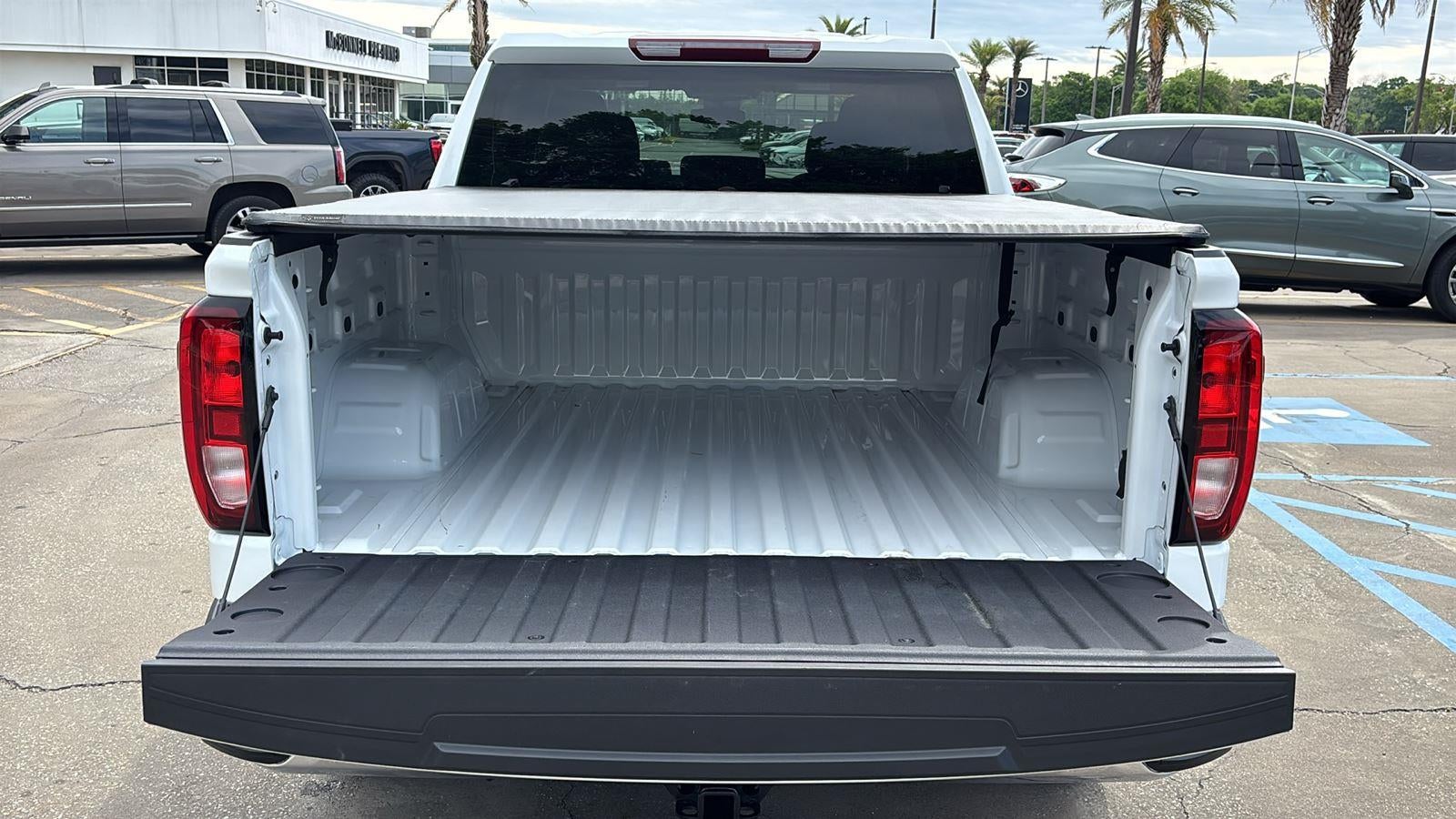 2025 GMC Sierra 1500 SLE