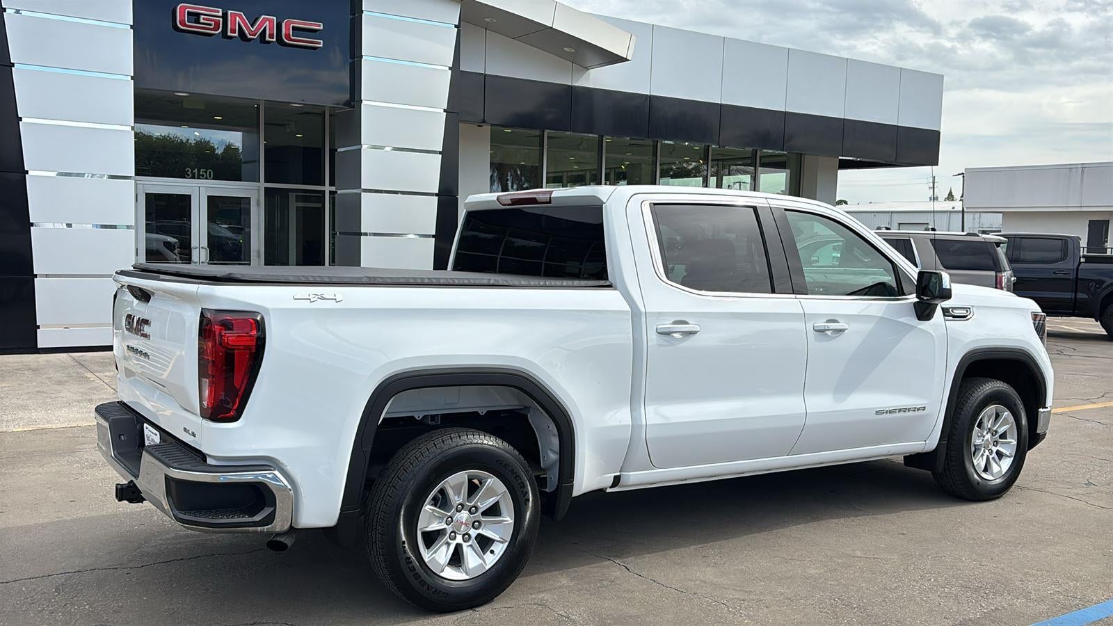 2025 GMC Sierra 1500 SLE