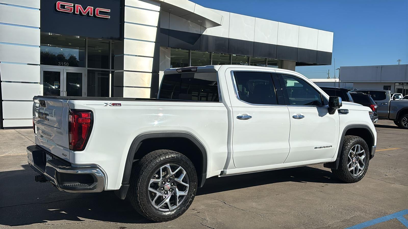 2024 GMC Sierra 1500 SLT