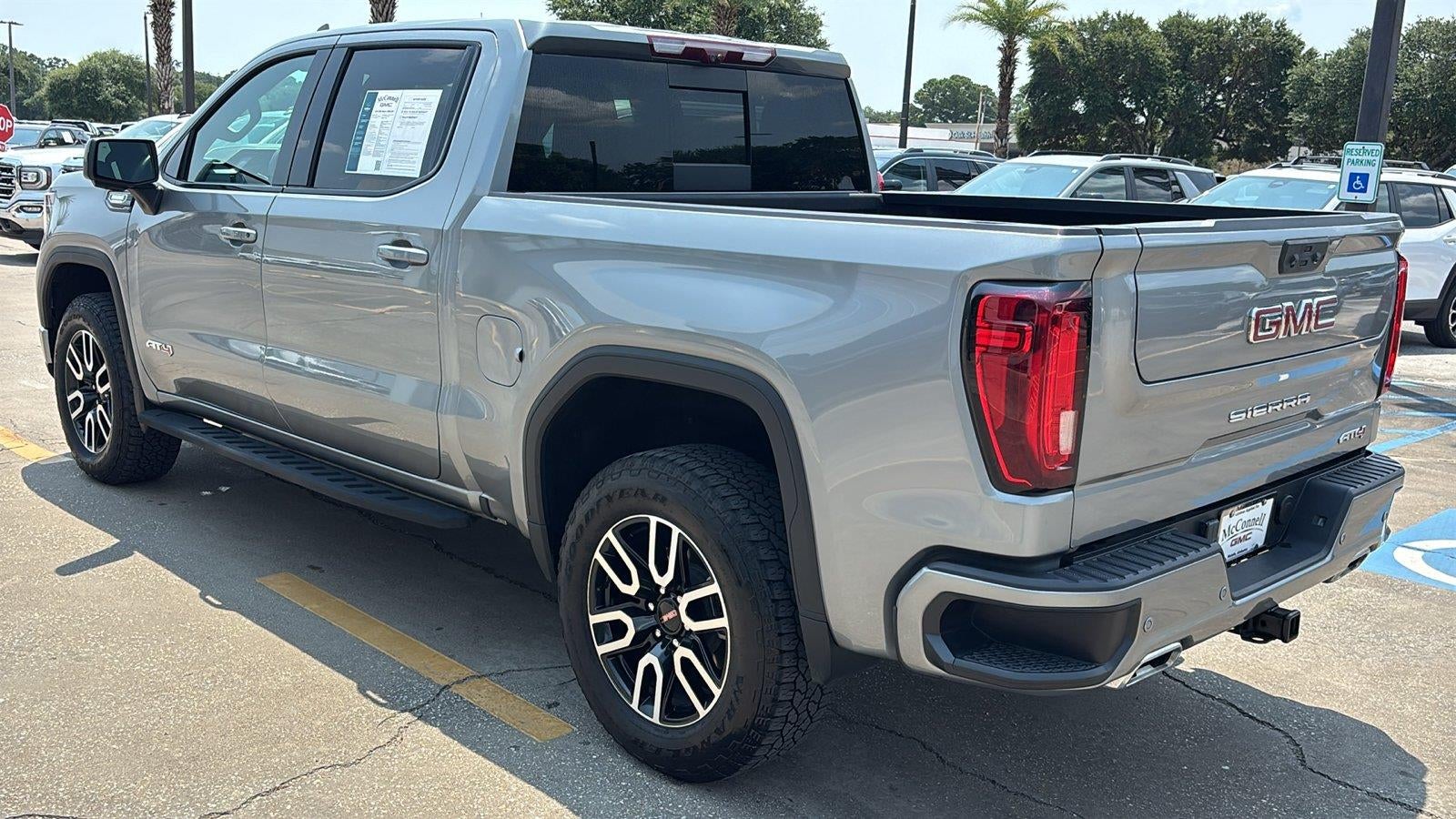 2024 GMC Sierra 1500 AT4