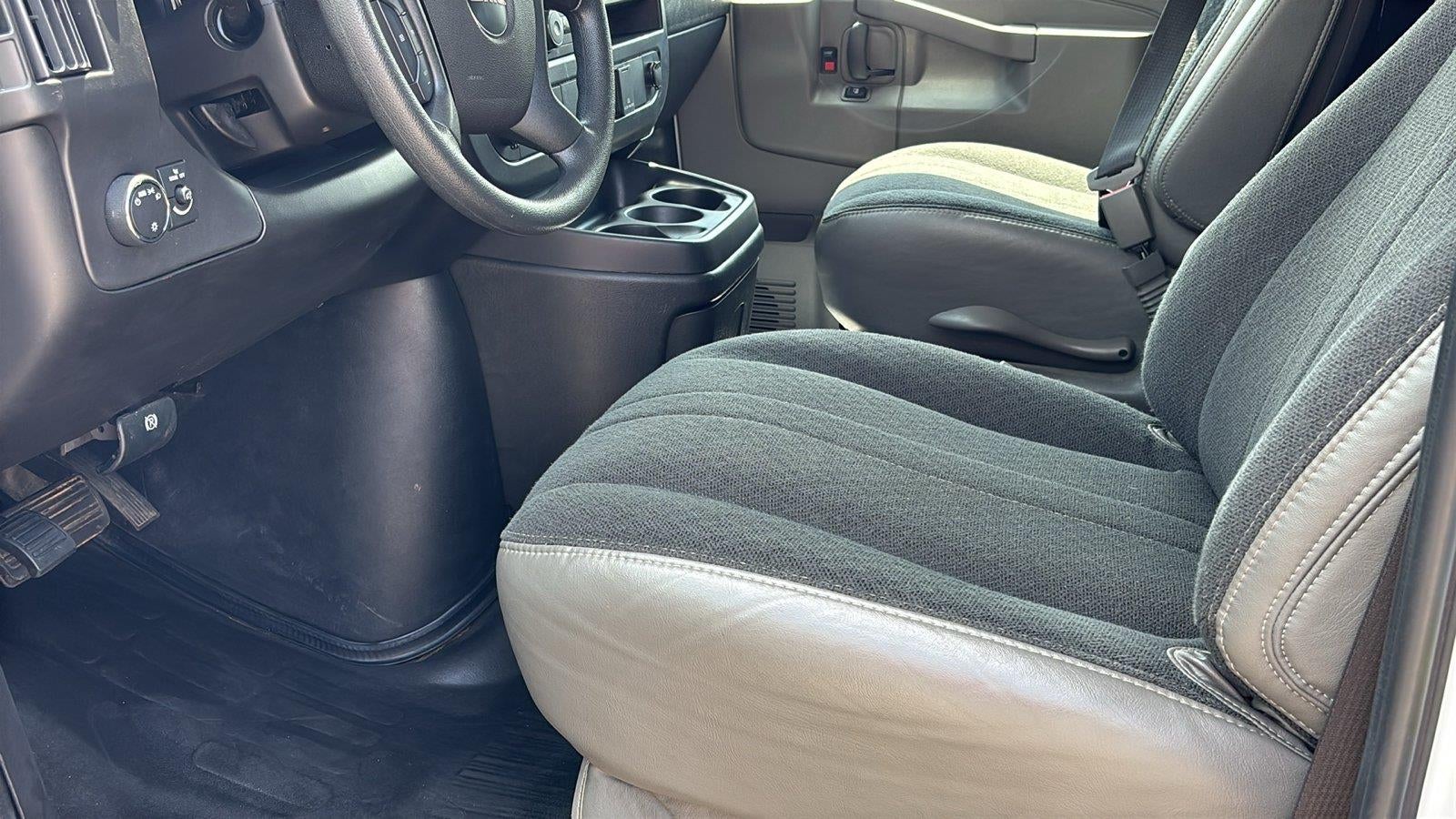 2025 GMC Savana Cargo Work Van