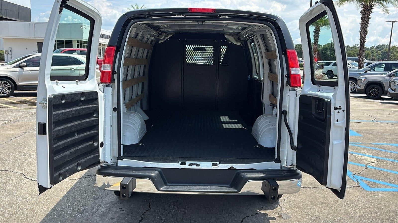 2025 GMC Savana Cargo Work Van