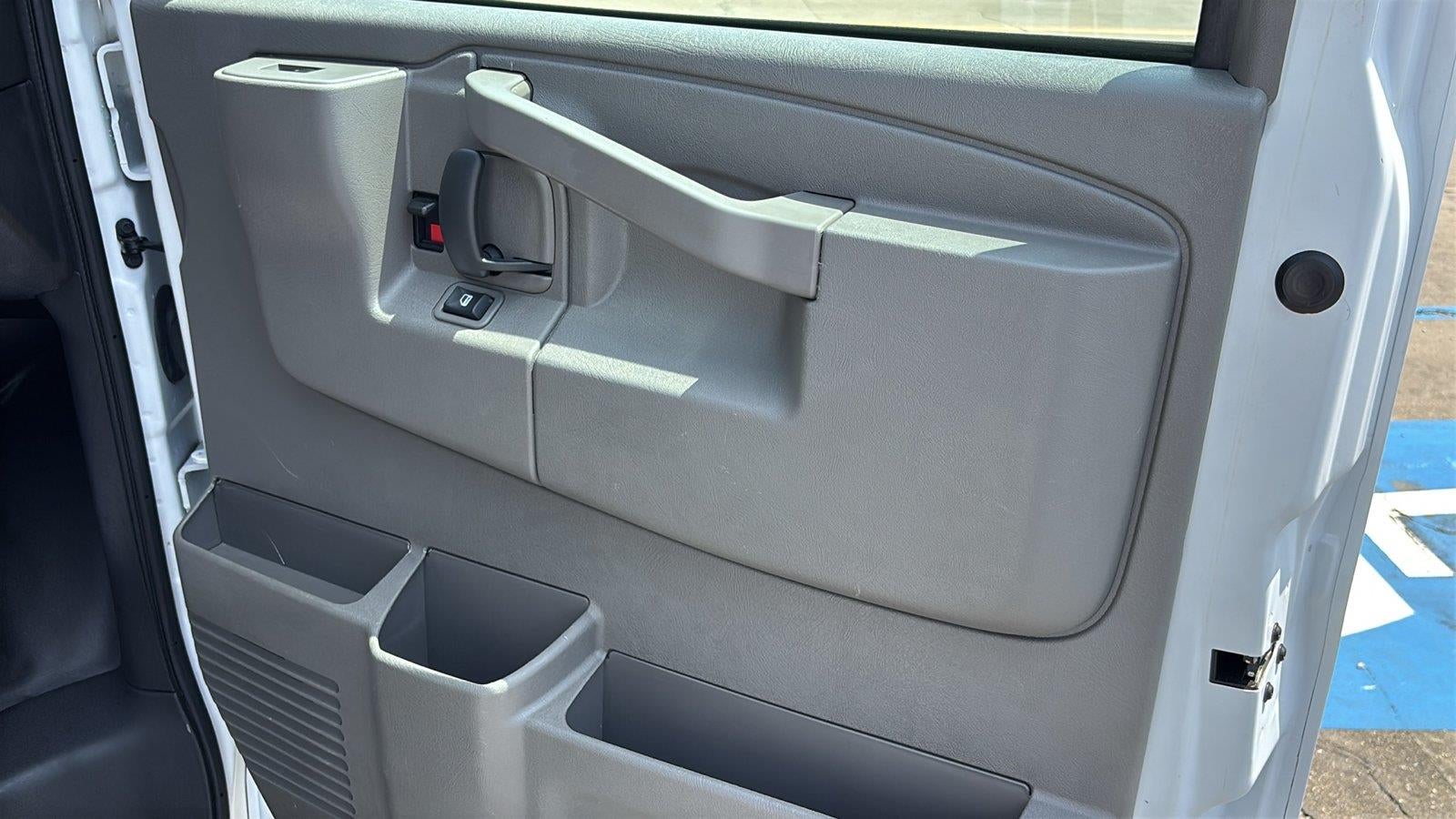 2025 GMC Savana Cargo Work Van