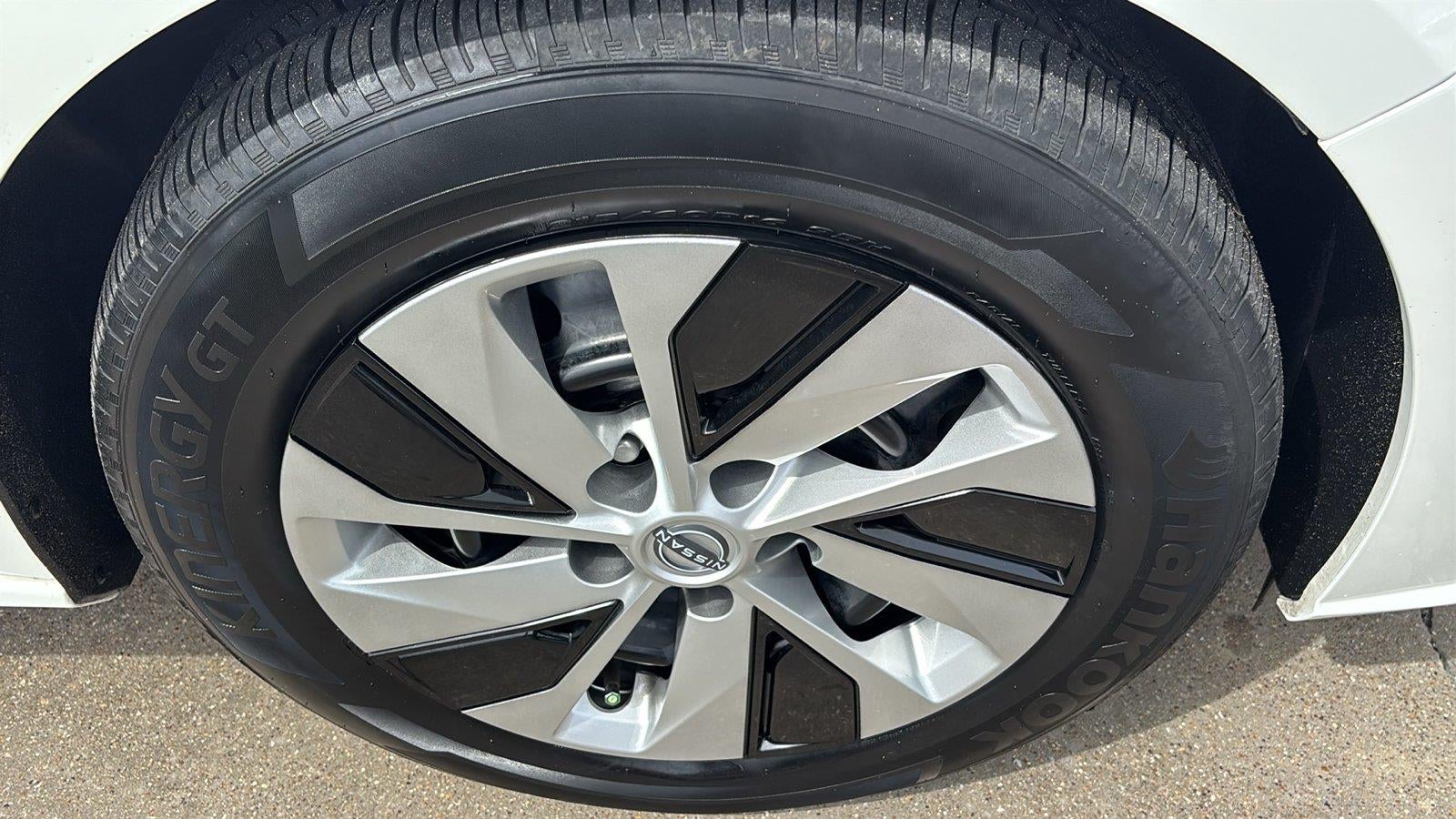 2025 Nissan Altima S - Photo 10