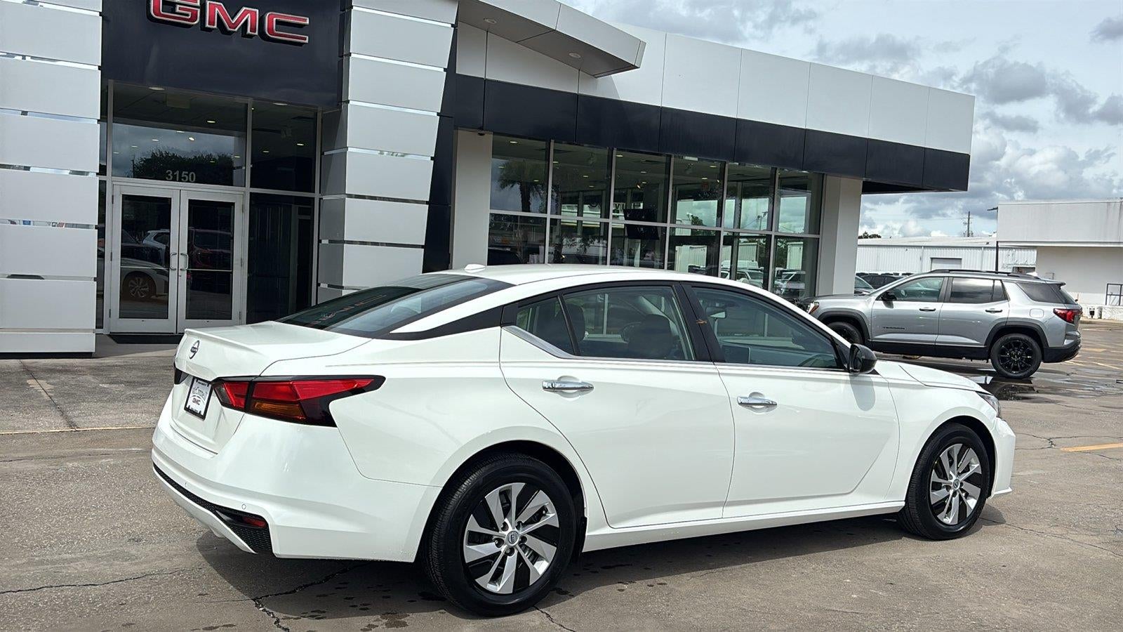 2025 Nissan Altima S - Photo 7