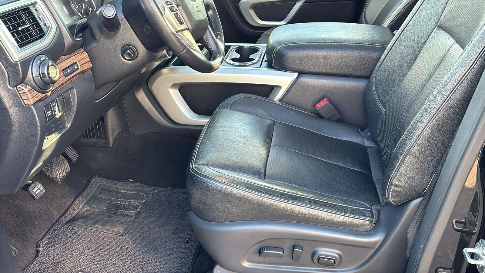 2020 Nissan TITAN Crew Cab SL 4x4