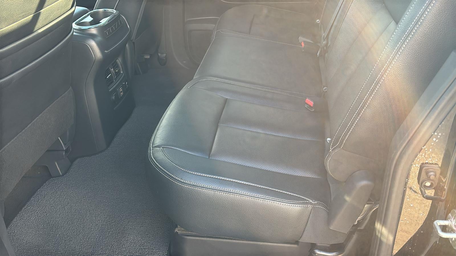 2020 Nissan TITAN Crew Cab SL 4x4