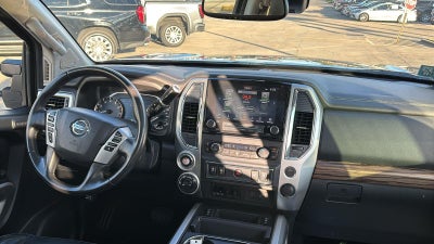 2020 Nissan TITAN Crew Cab SL 4x4