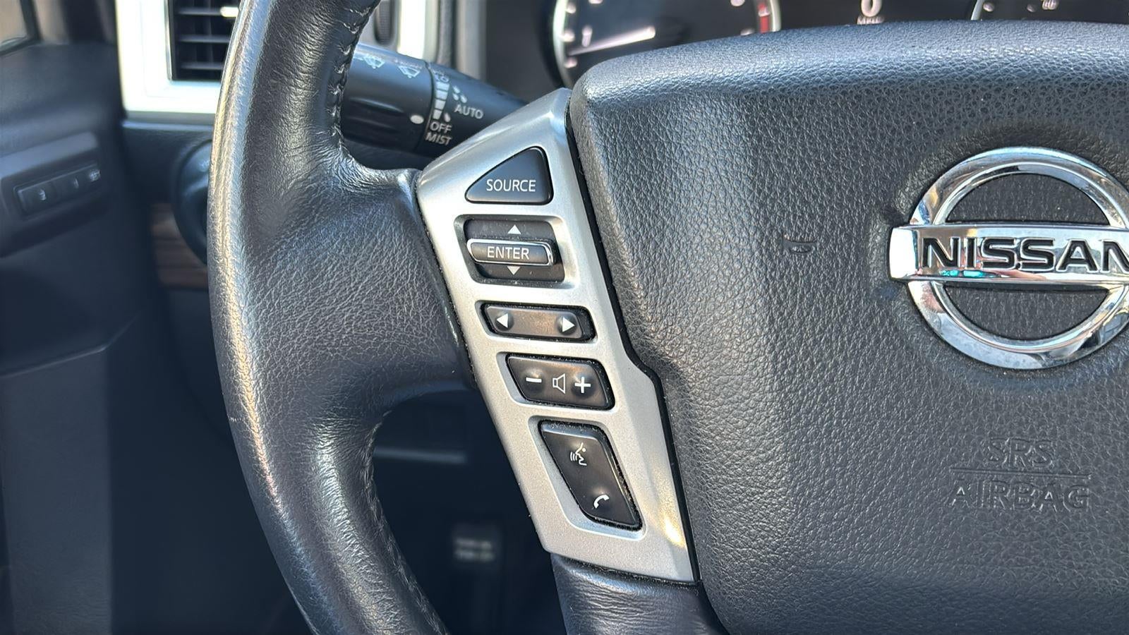 2020 Nissan TITAN Crew Cab SL 4x4