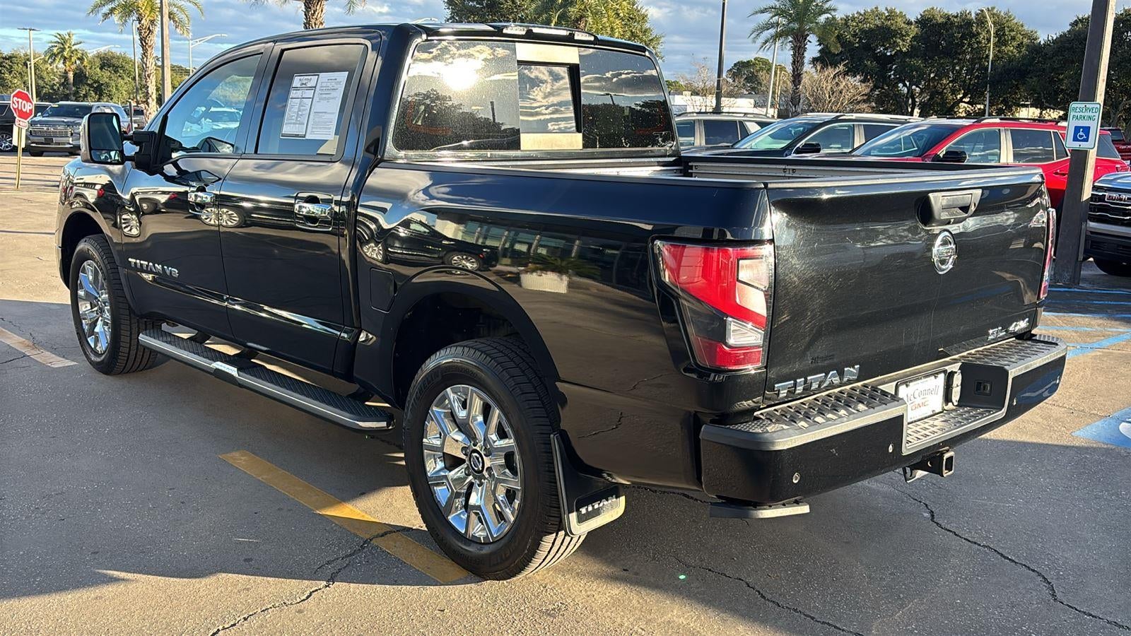 2020 Nissan TITAN Crew Cab SL 4x4