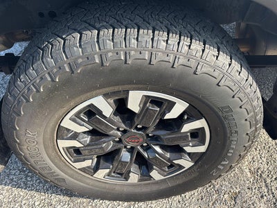 2024 Nissan Frontier Crew Cab PRO-X 4x2