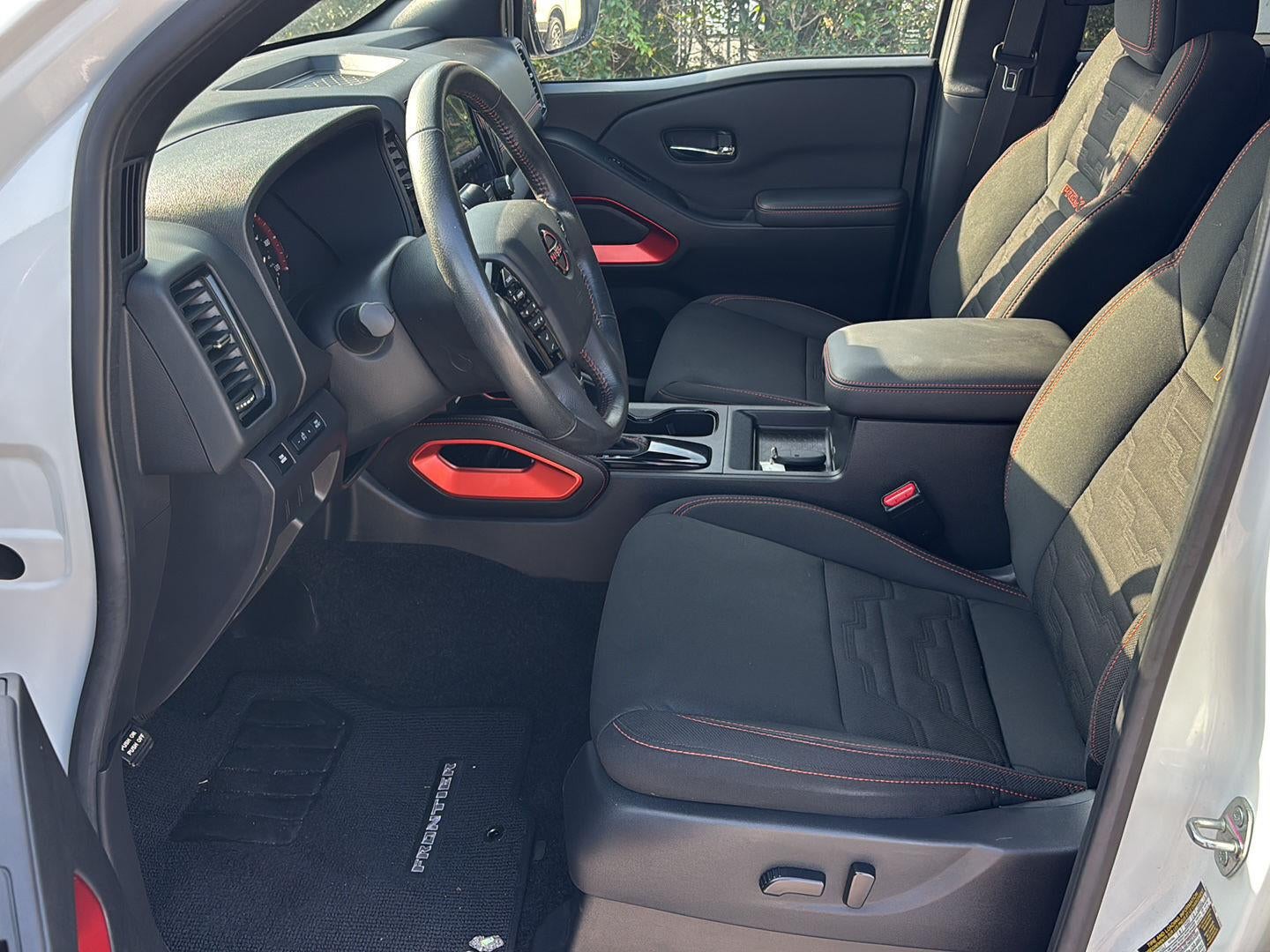 2024 Nissan Frontier Crew Cab PRO-X 4x2