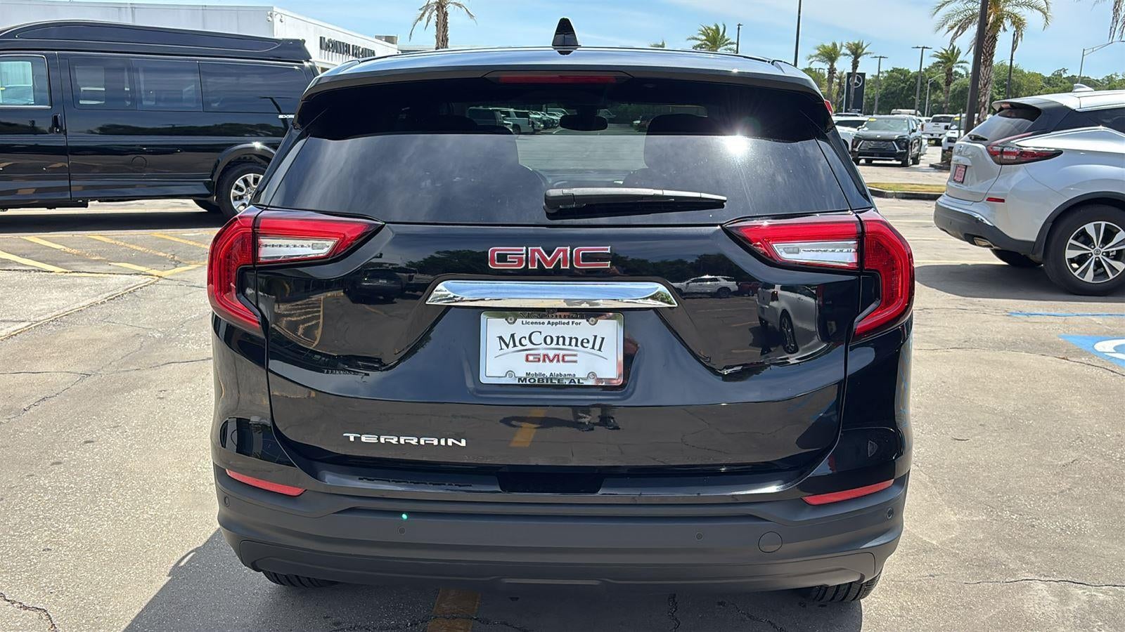 2023 GMC Terrain SLE