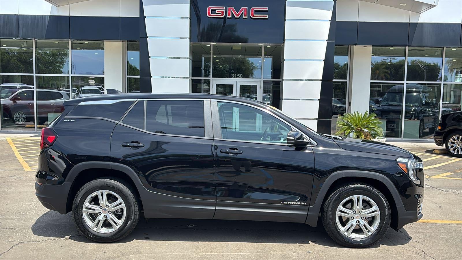 2023 GMC Terrain SLE