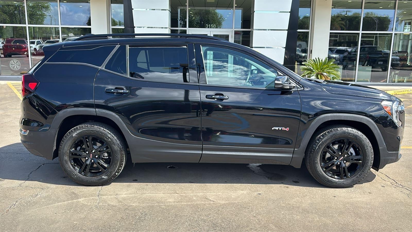 2023 GMC Terrain AT4